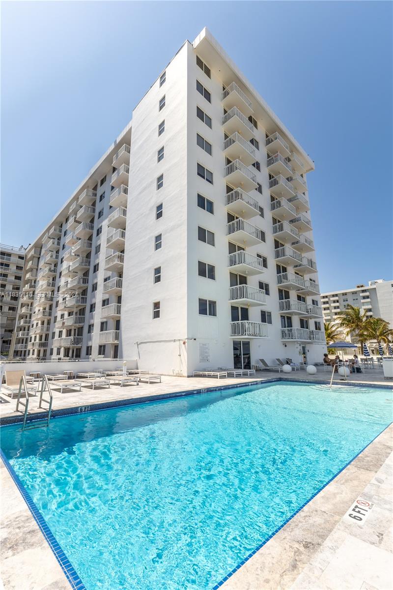 THE PRESIDENTIAL CONDO - Residential