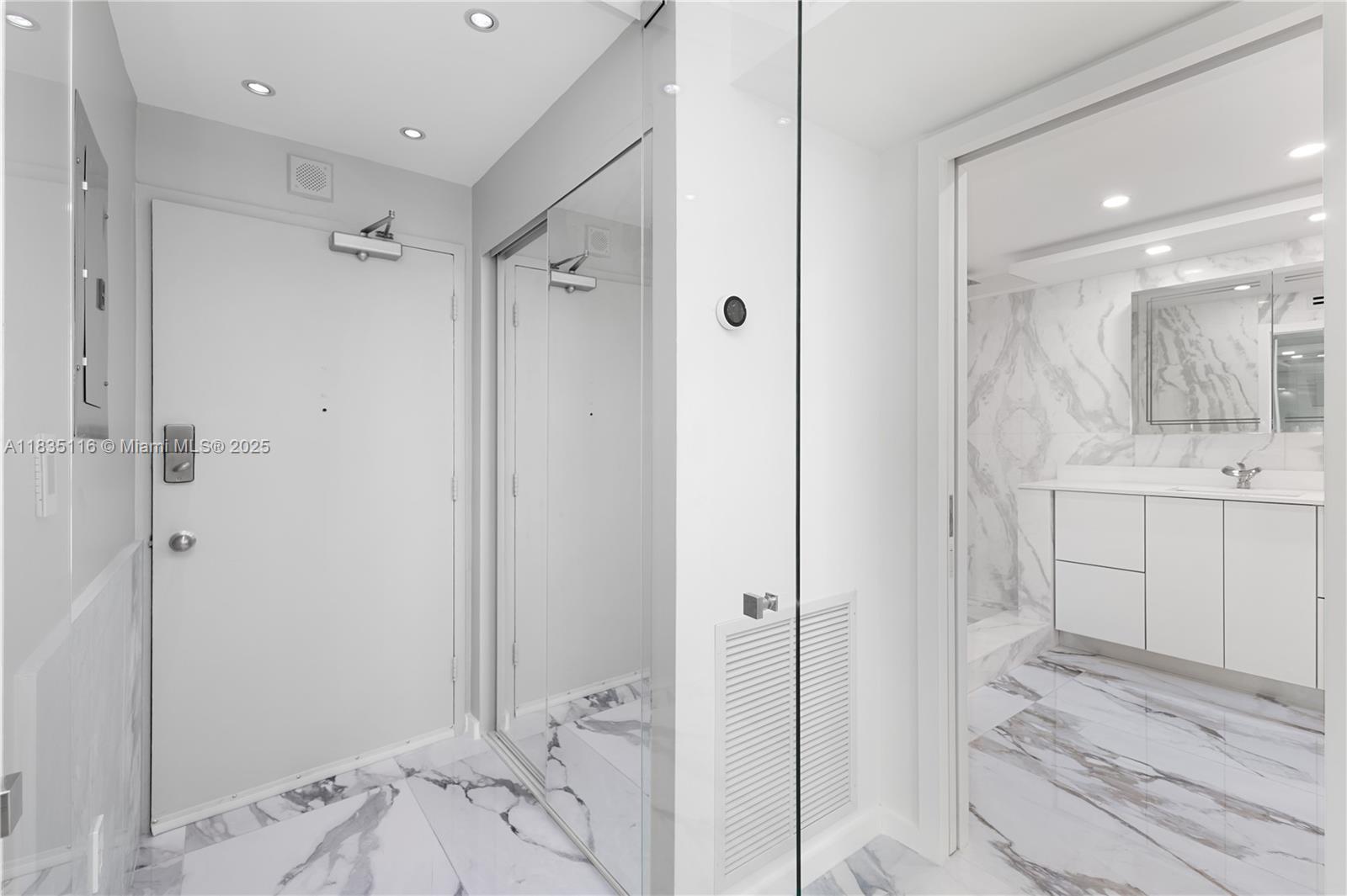 THE PRESIDENTIAL CONDO - Residential