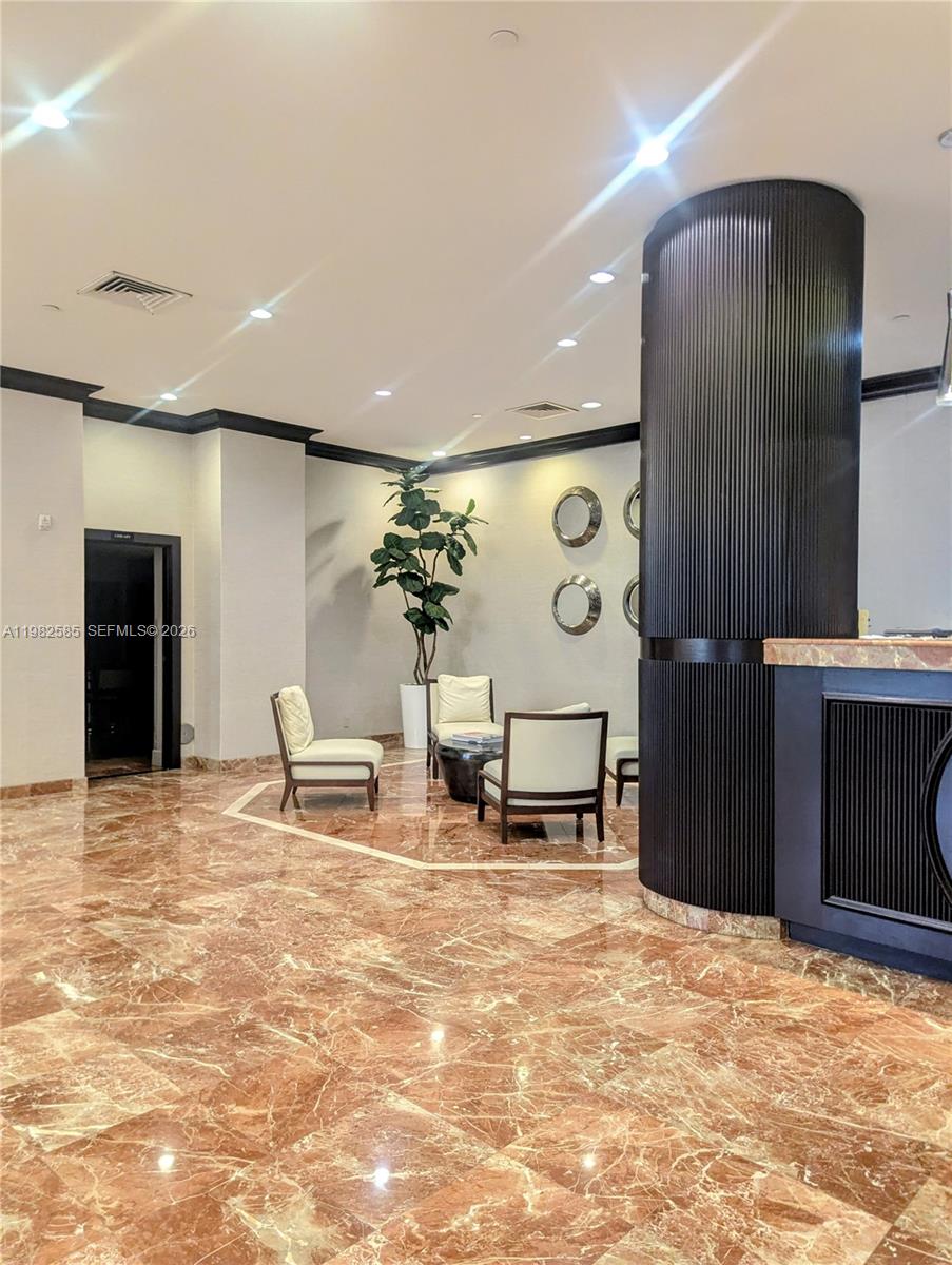 3610 Yacht Club Dr 1515