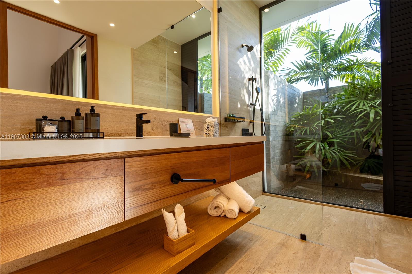 Flamboyano - Residential