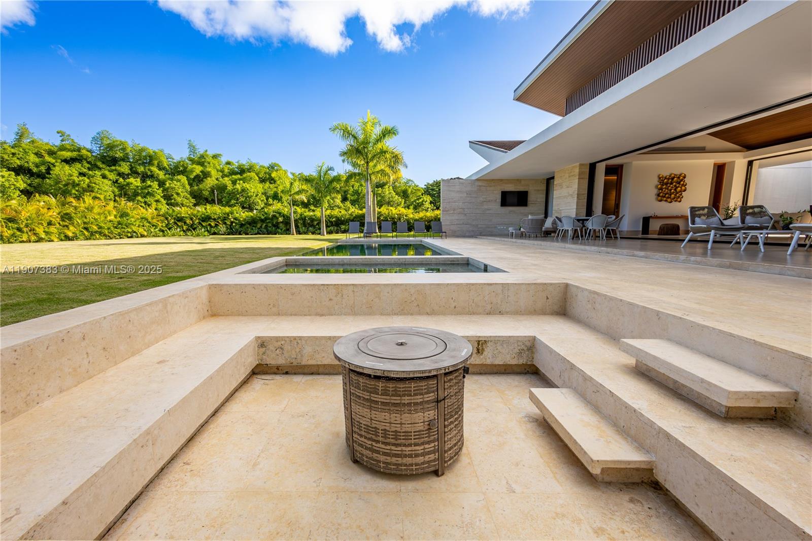 Flamboyano - Residential