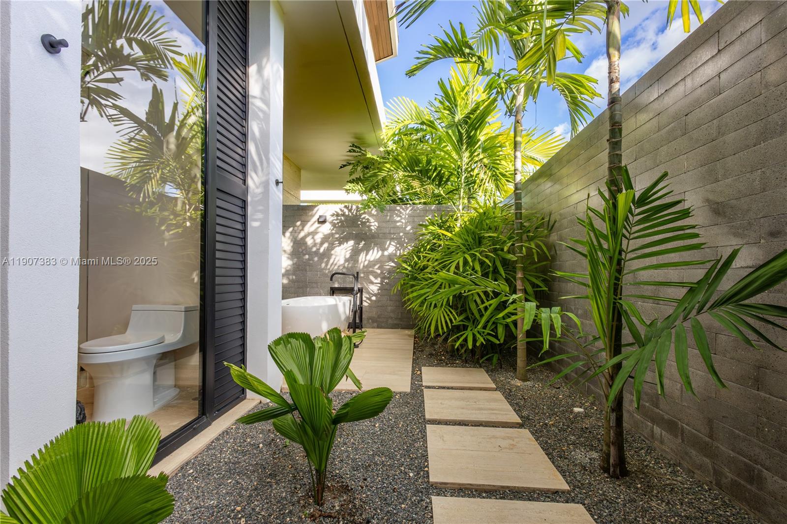 Flamboyano - Residential