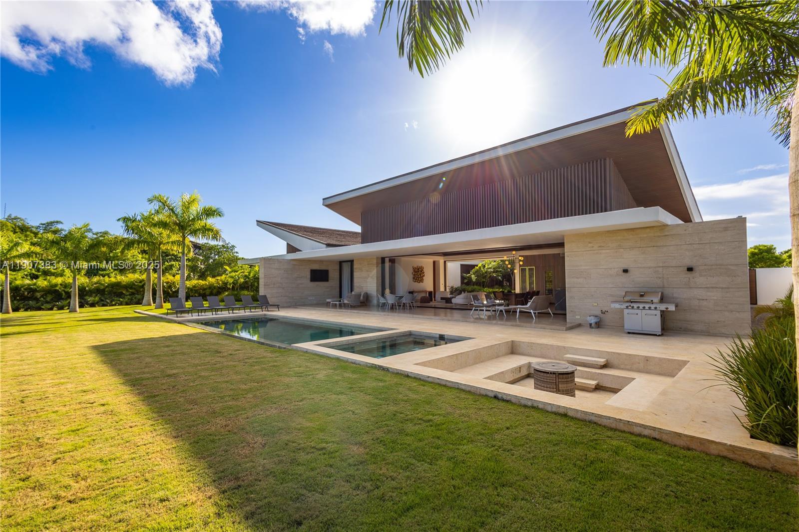 Flamboyano - Residential