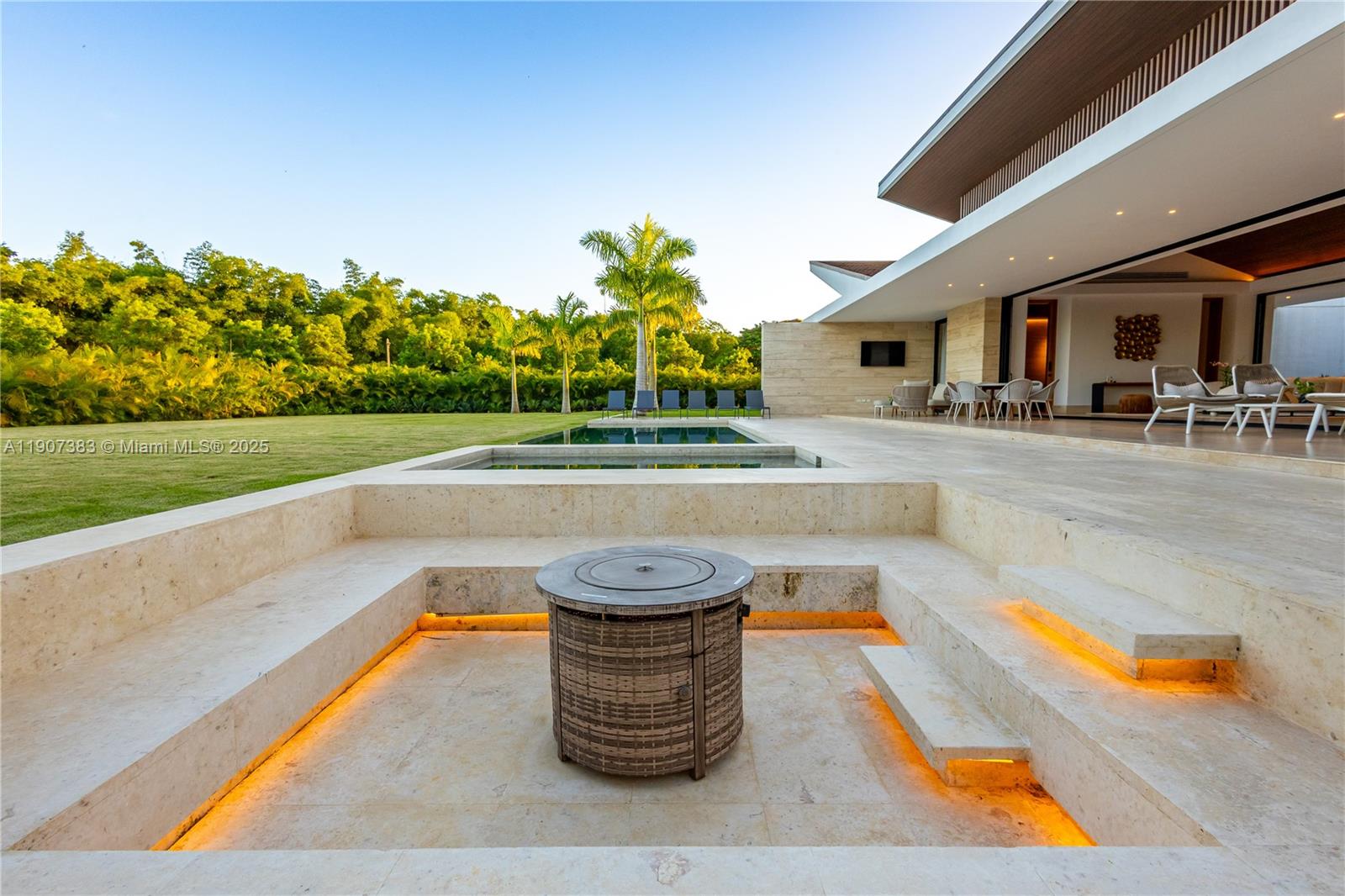 Flamboyano - Residential