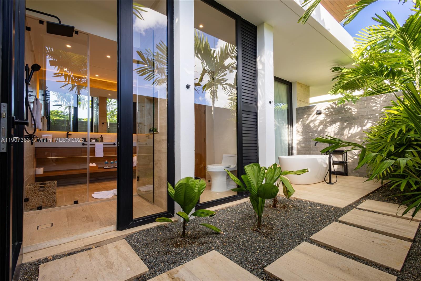 Flamboyano - Residential