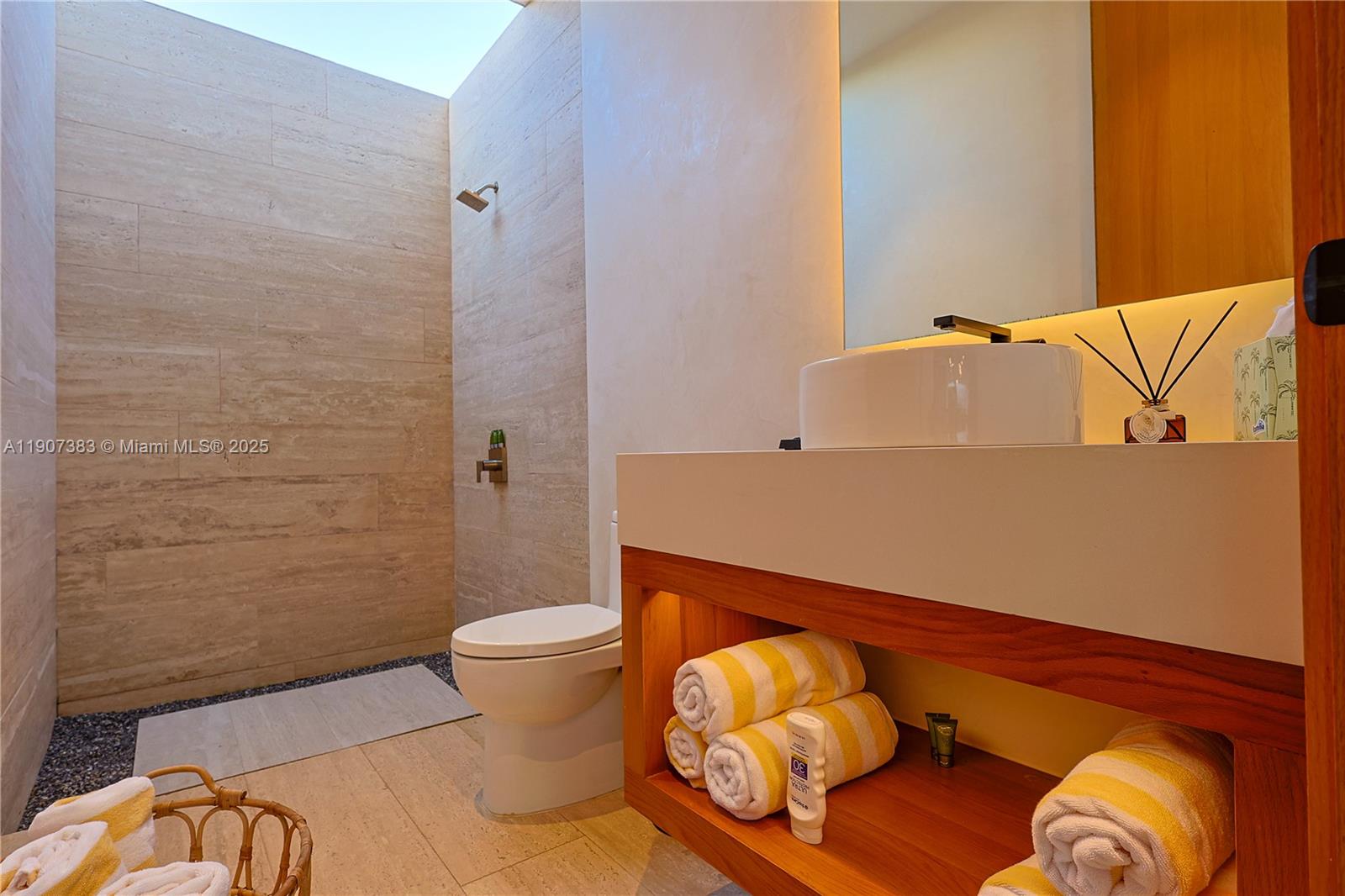 Flamboyano - Residential