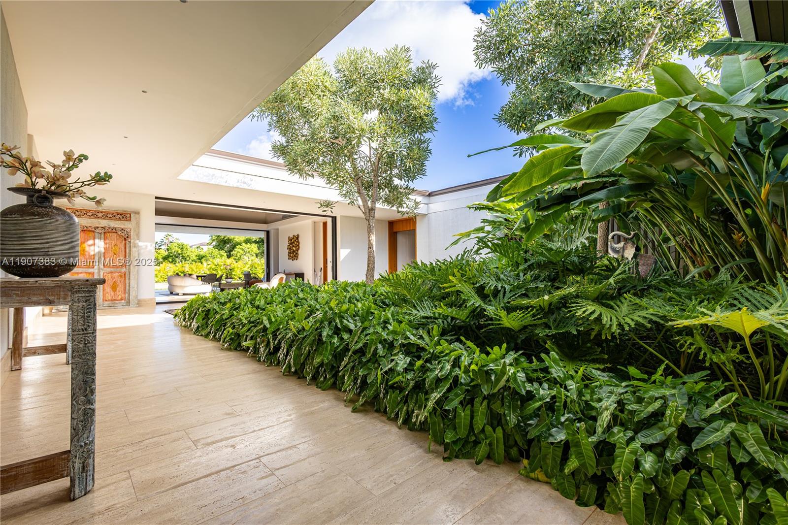 Flamboyano - Residential