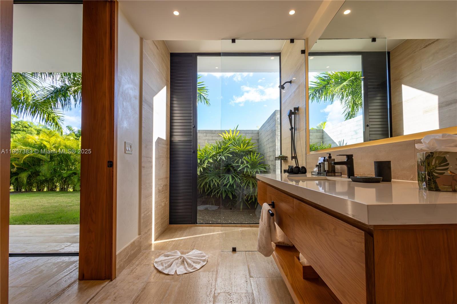 Flamboyano - Residential