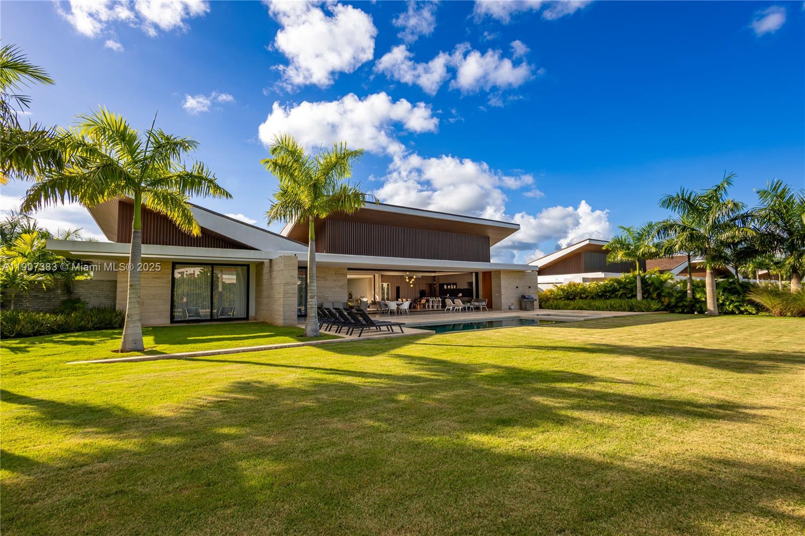 Flamboyano - Residential