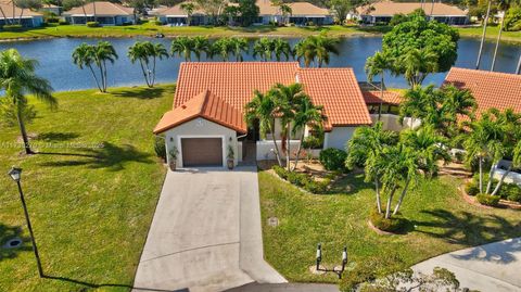 1 Columbia Ct Deerfield Beach FL 33442