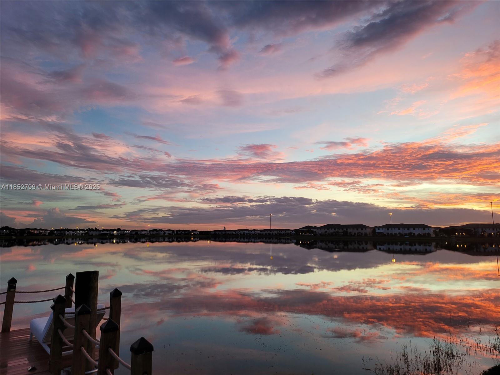 DUNNWOODY LAKE - Residential