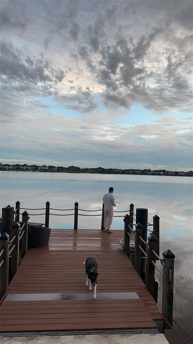 DUNNWOODY LAKE - Residential