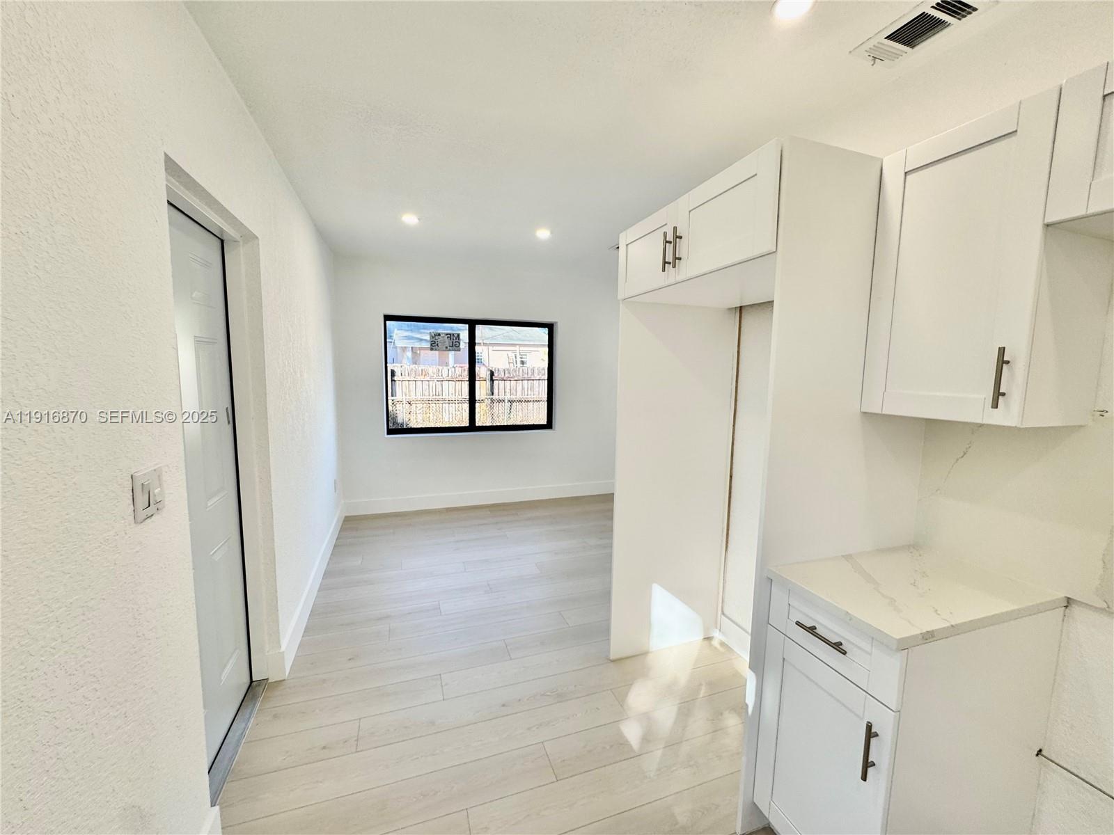 VENETIAN GARDEN REV - Residential