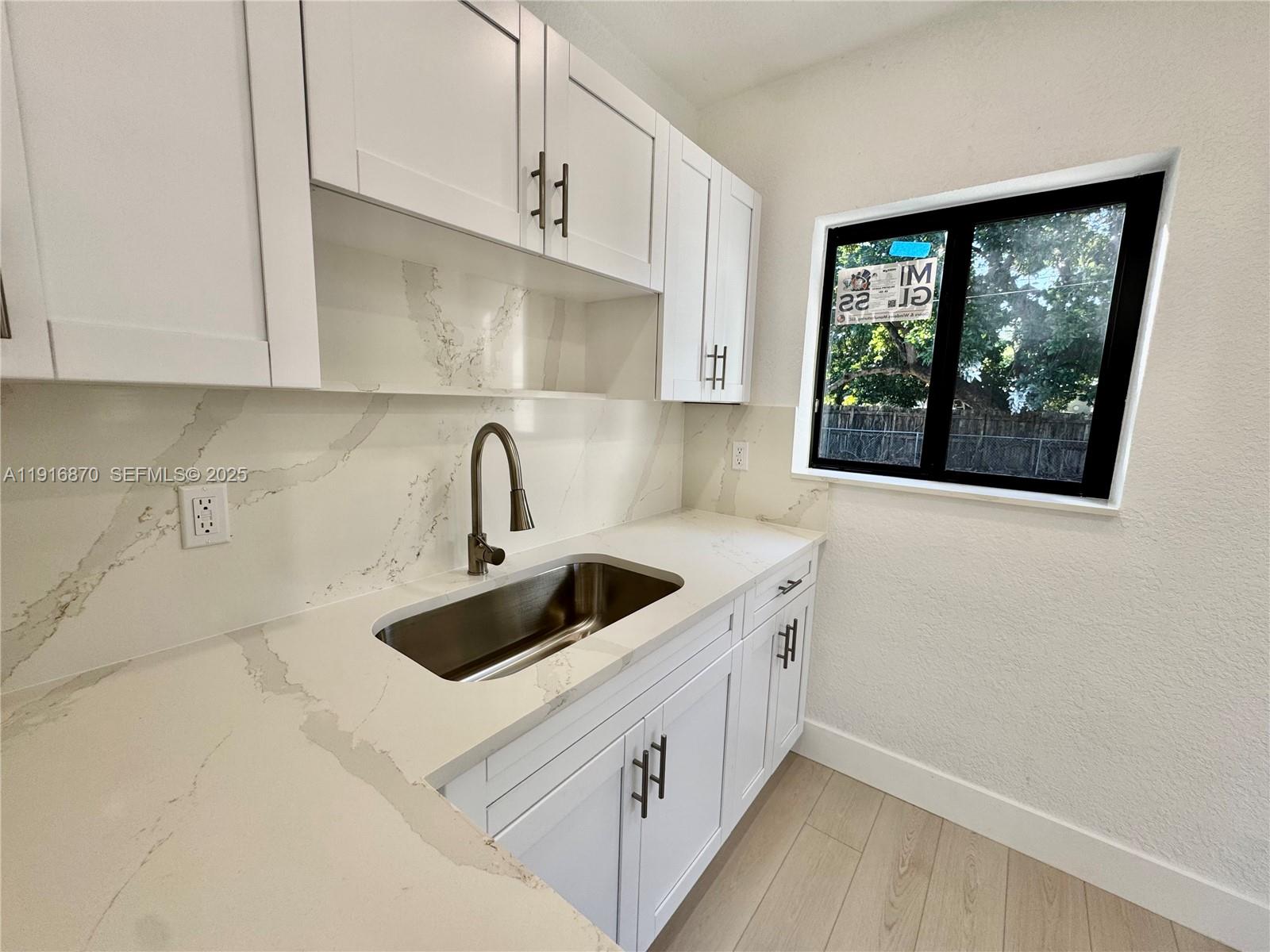 VENETIAN GARDEN REV - Residential