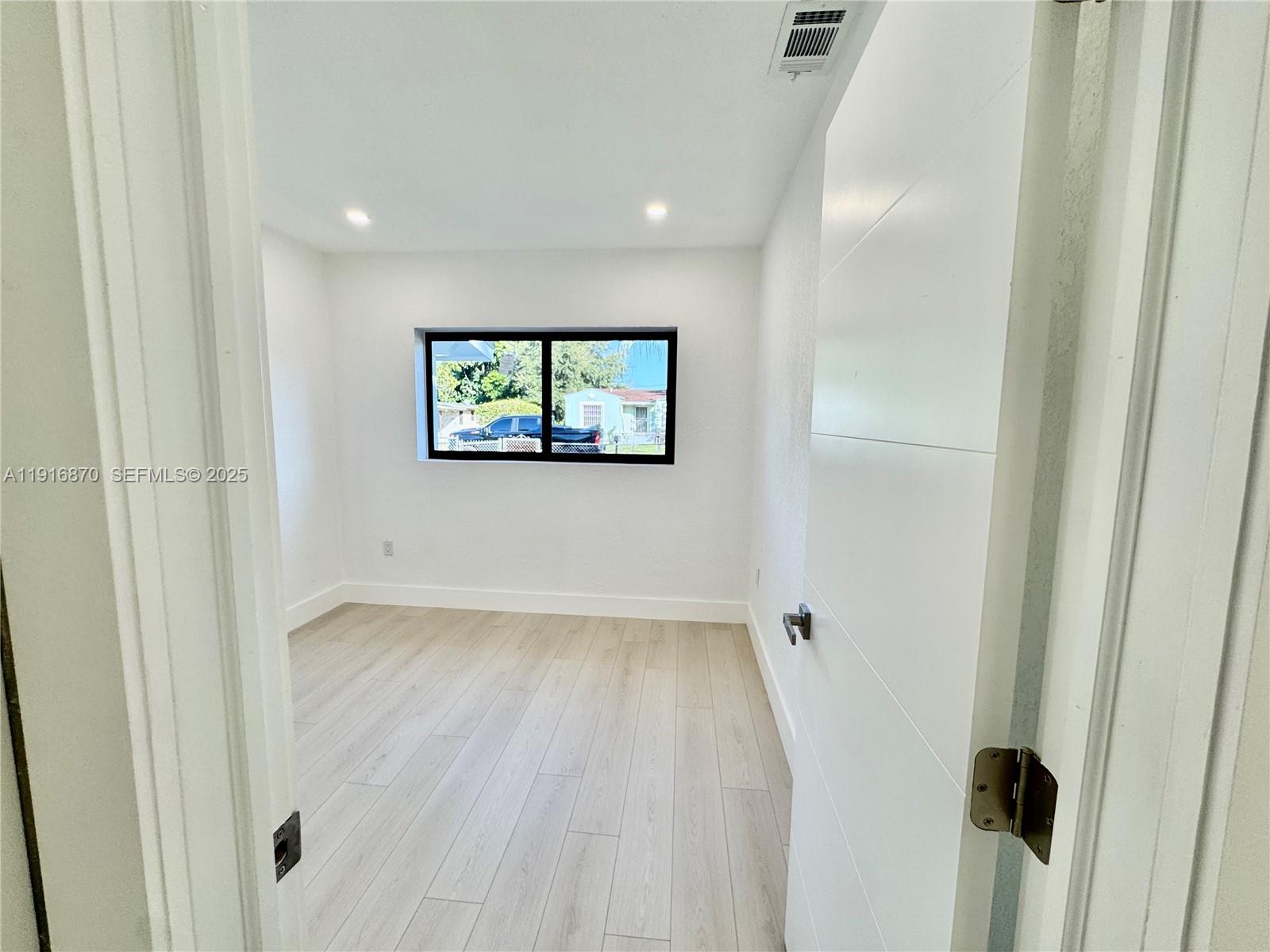 VENETIAN GARDEN REV - Residential