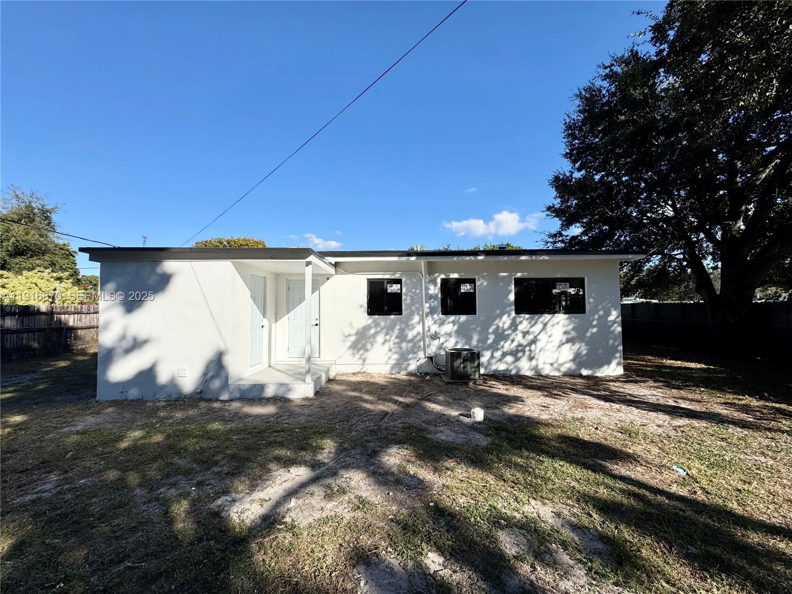 VENETIAN GARDEN REV - Residential