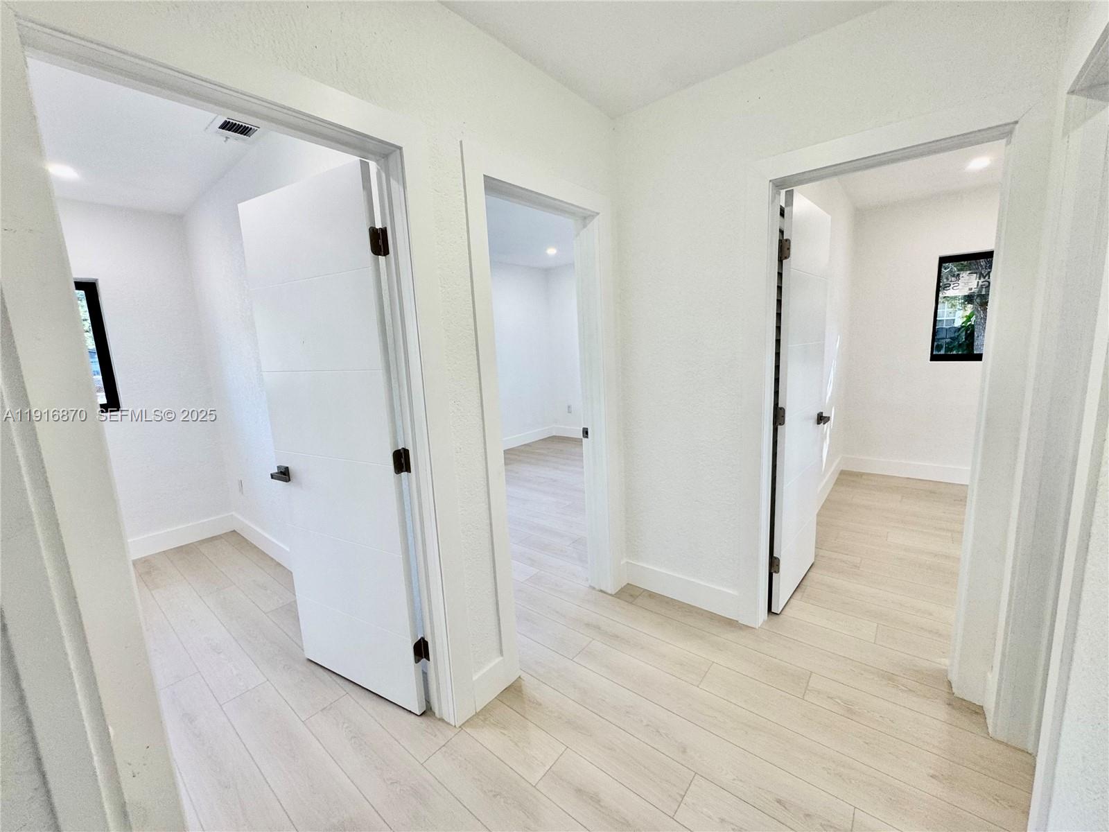 VENETIAN GARDEN REV - Residential