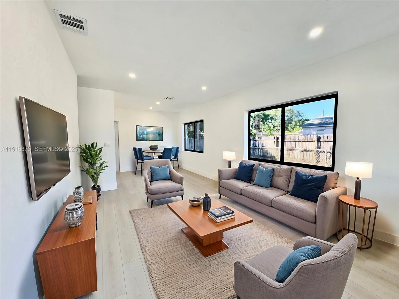 VENETIAN GARDEN REV - Residential