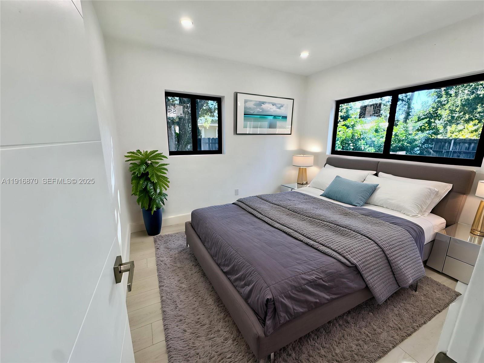 VENETIAN GARDEN REV - Residential