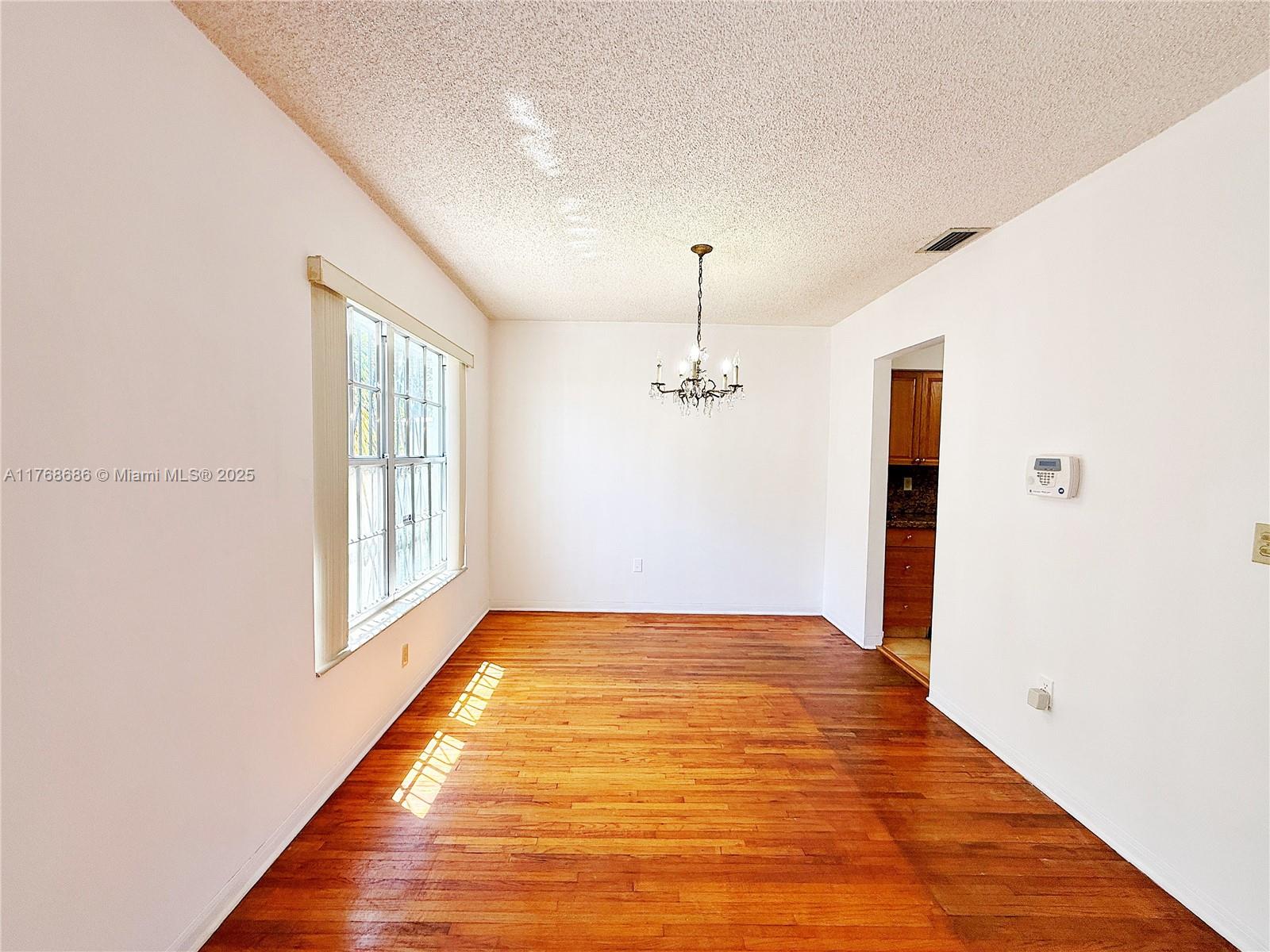 BRICKELL ESTATES - Residential