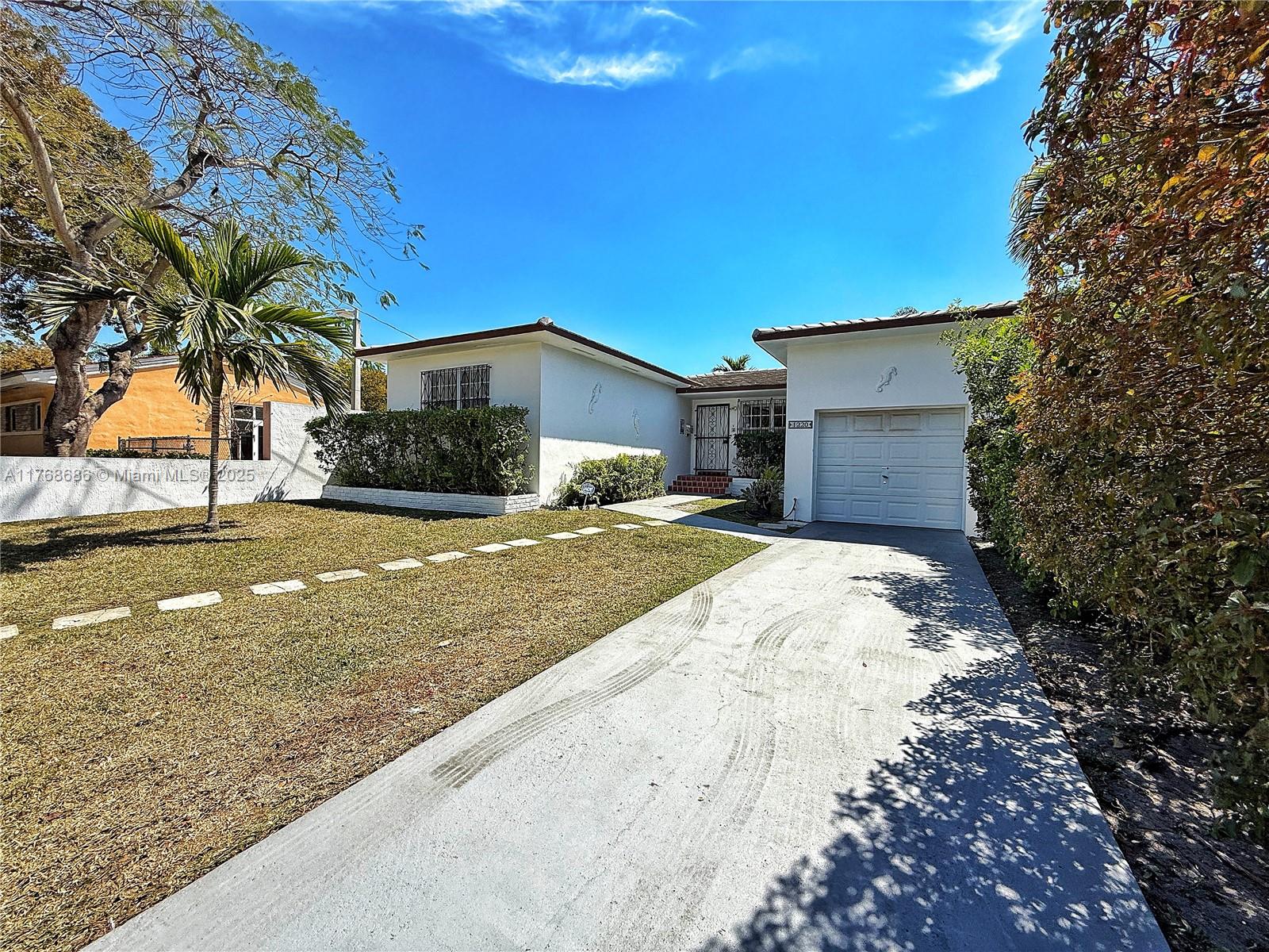 1220 SW 13th St