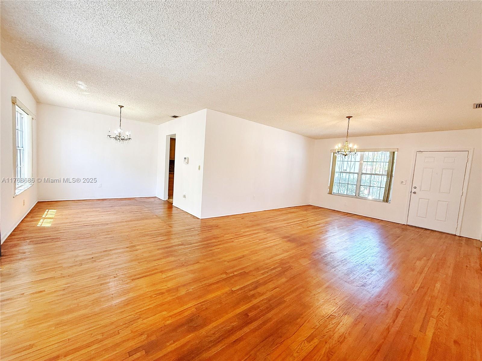 BRICKELL ESTATES - Residential
