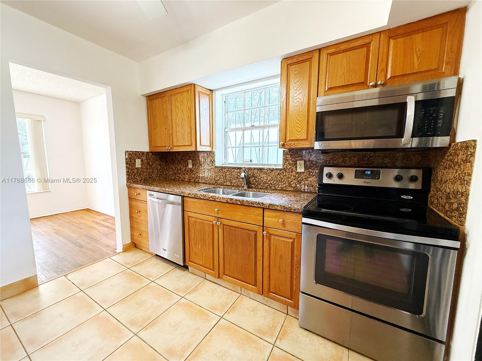 BRICKELL ESTATES - Residential