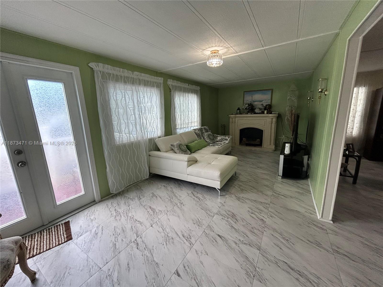 RAVENSWOOD GARDENS - Residential