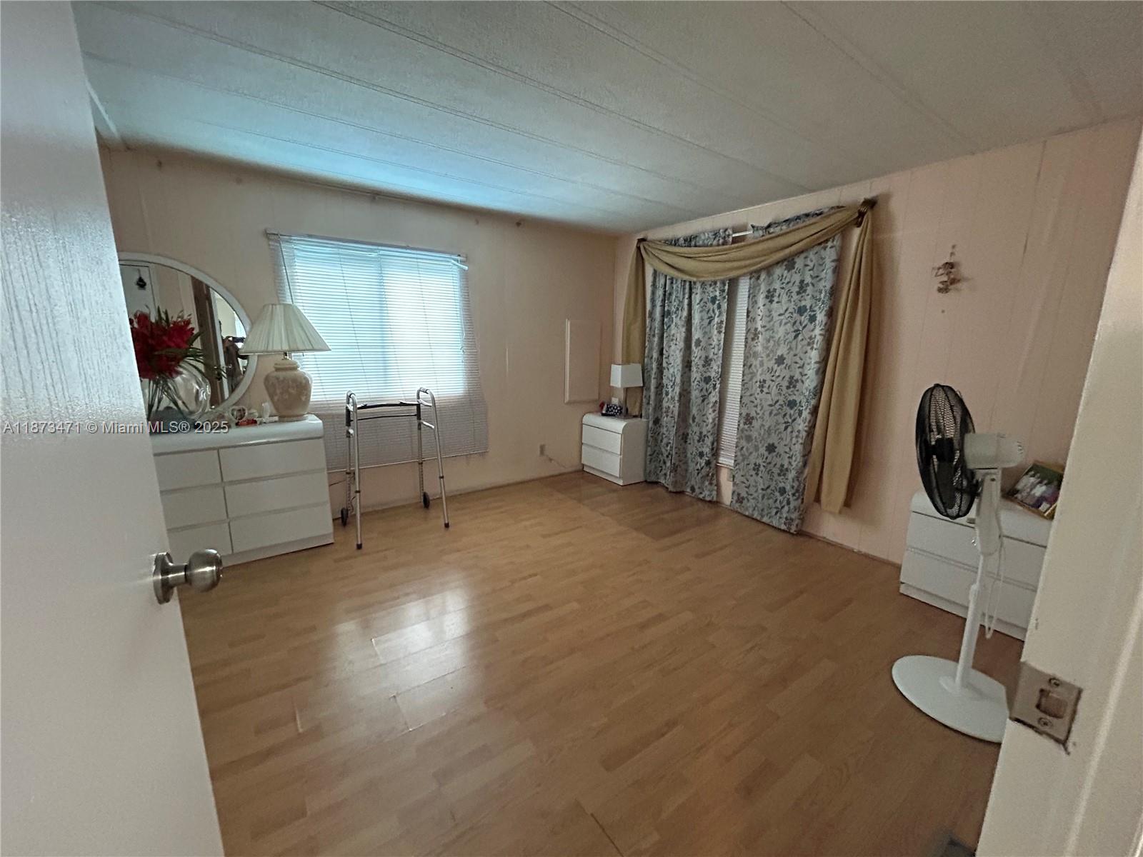 RAVENSWOOD GARDENS - Residential