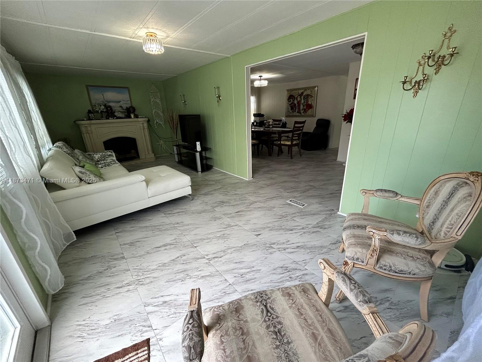 RAVENSWOOD GARDENS - Residential