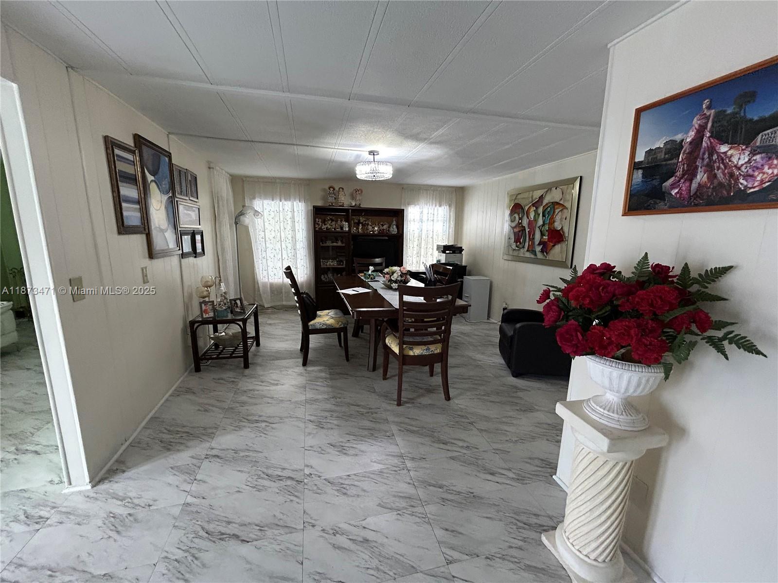 RAVENSWOOD GARDENS - Residential