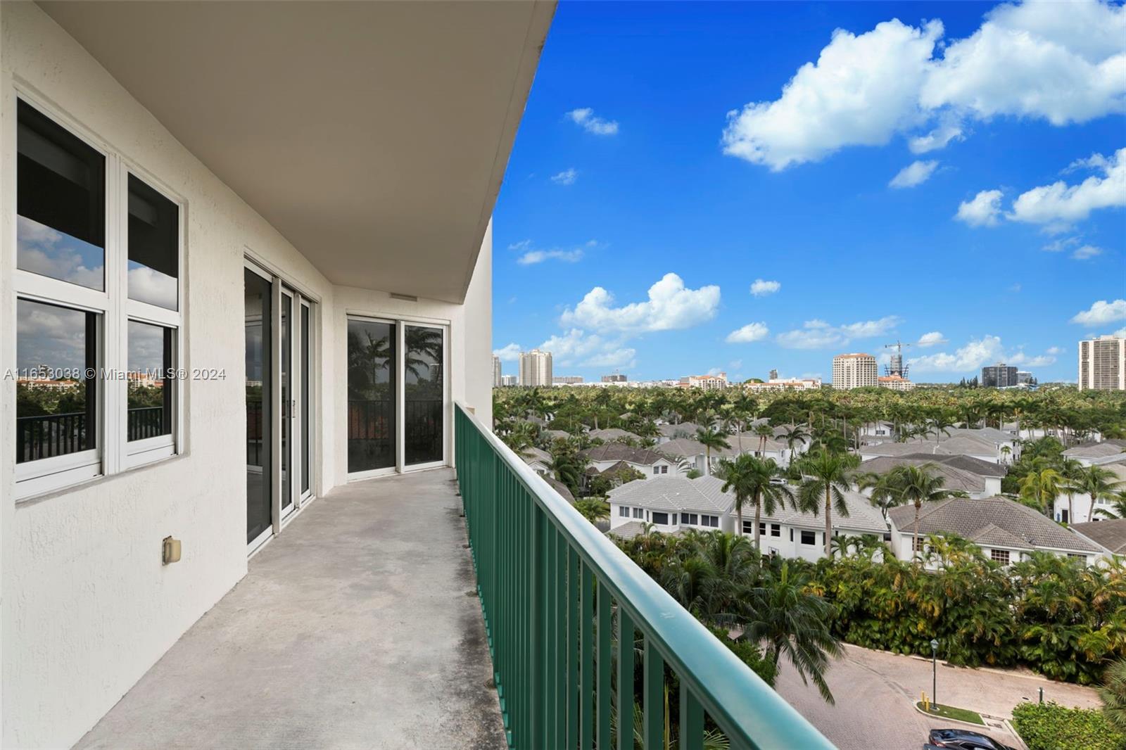 TURNBERRY VILLAGE SO TOWE - Residential