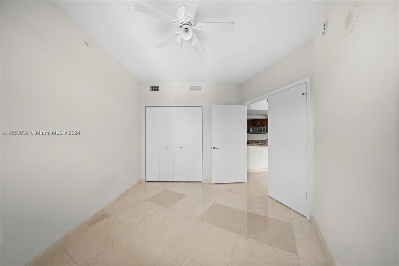 TURNBERRY VILLAGE SO TOWE - Residential