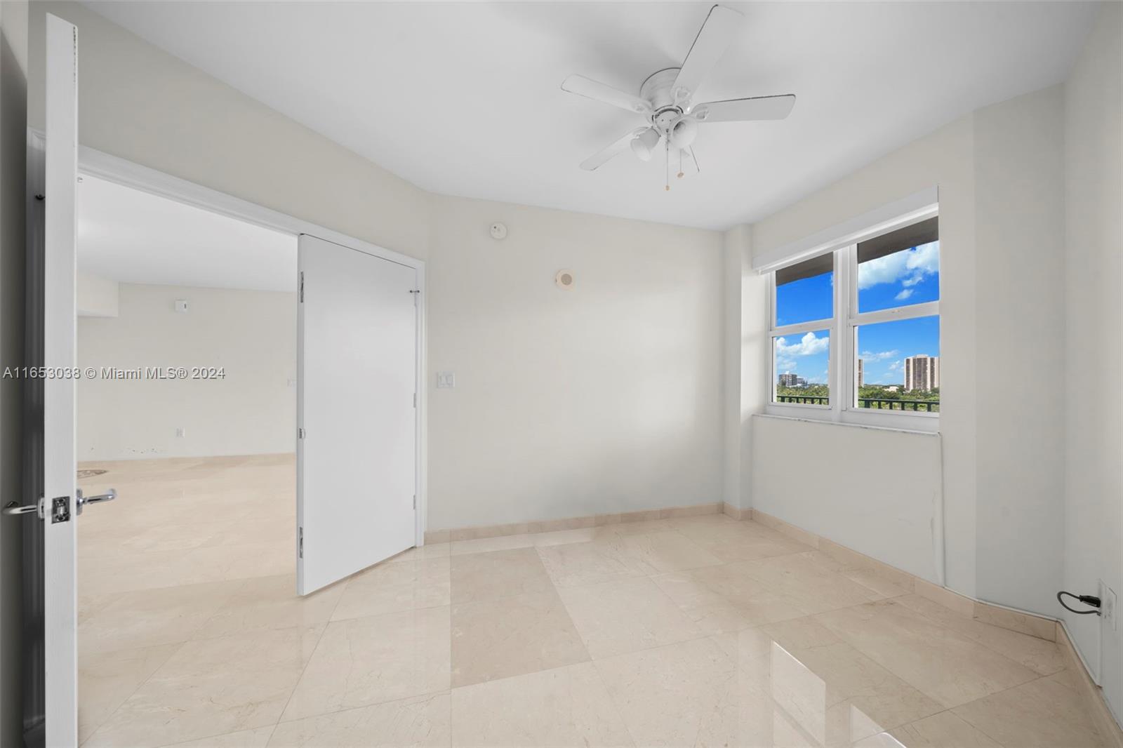 TURNBERRY VILLAGE SO TOWE - Residential