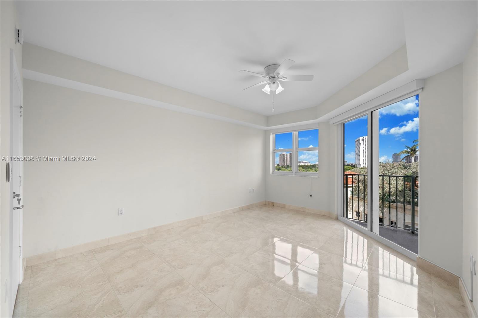 TURNBERRY VILLAGE SO TOWE - Residential