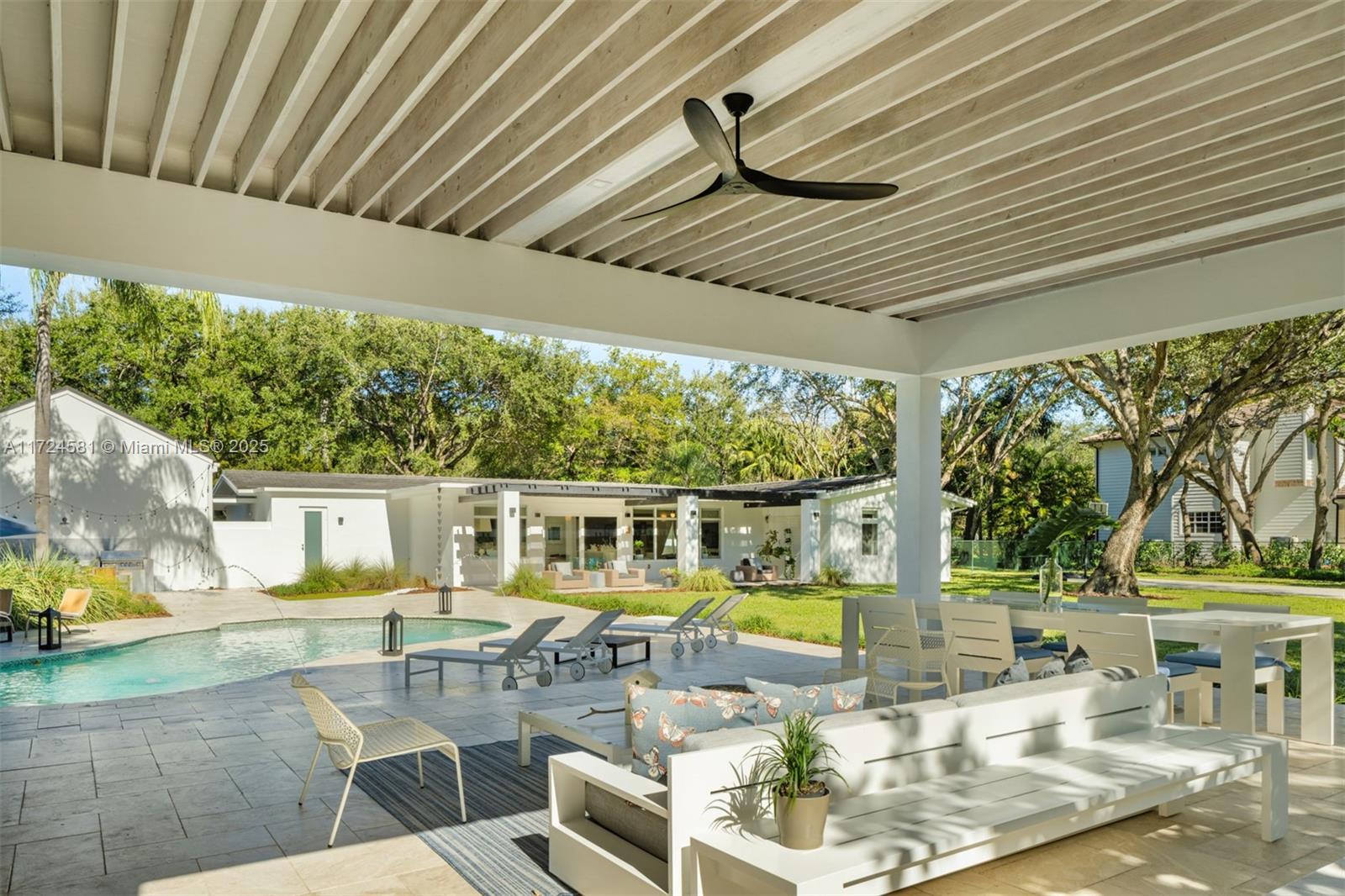 PARKWAY HOMESITES - Residential