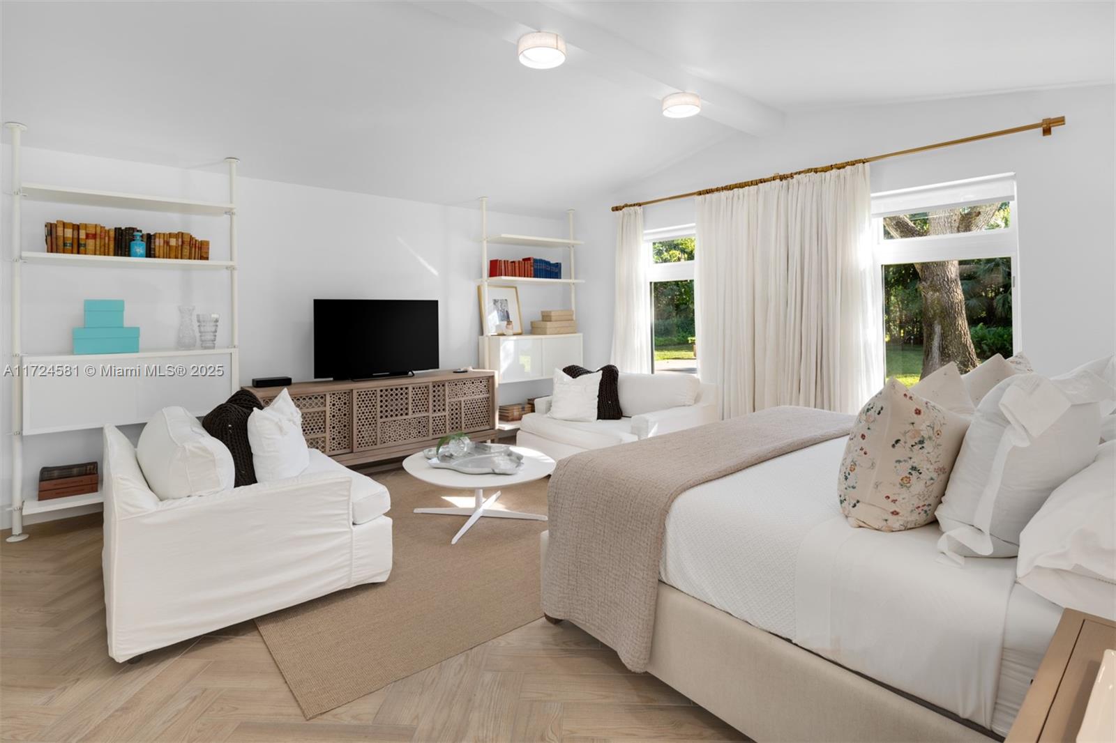 PARKWAY HOMESITES - Residential
