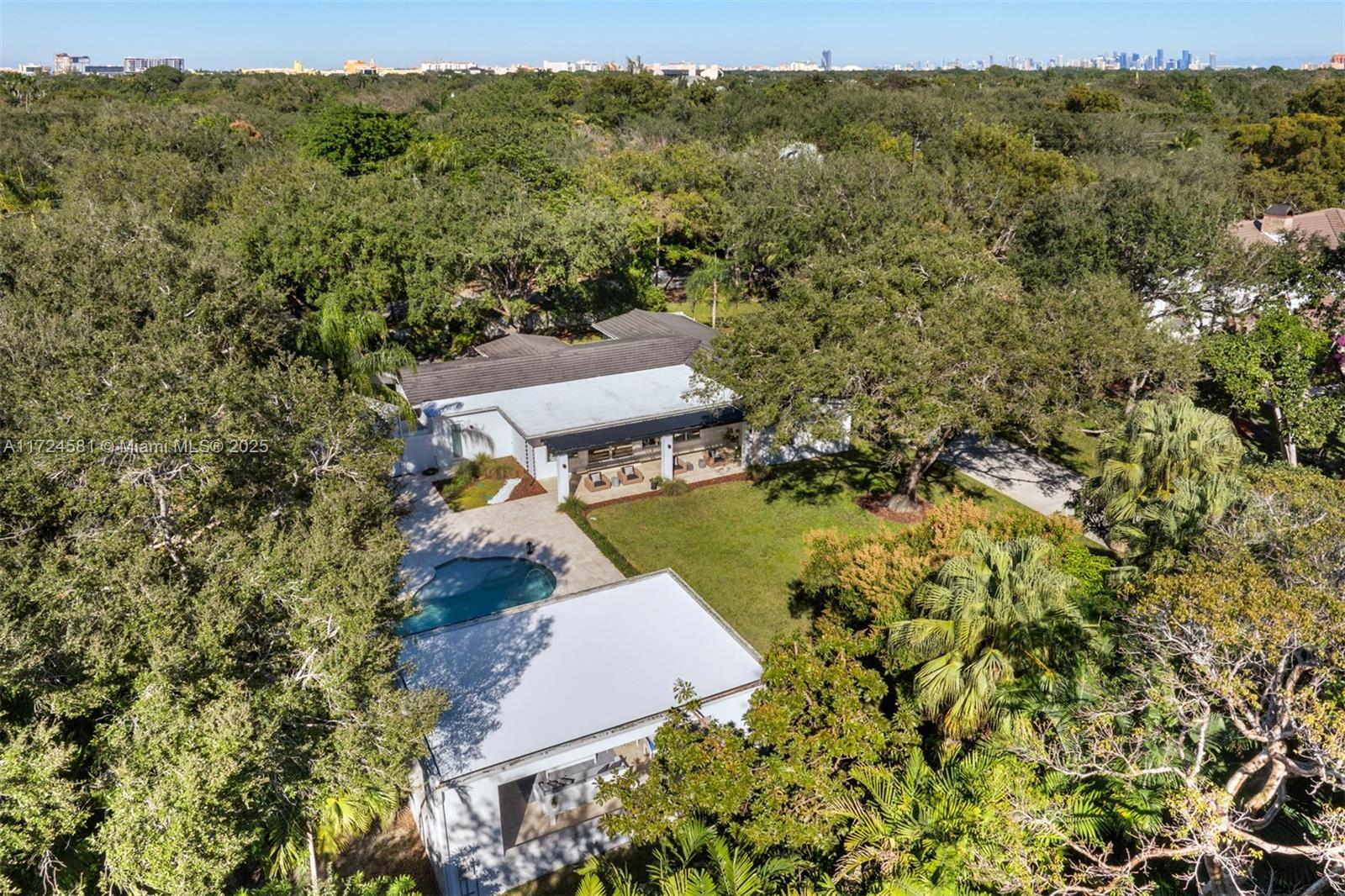 PARKWAY HOMESITES - Residential