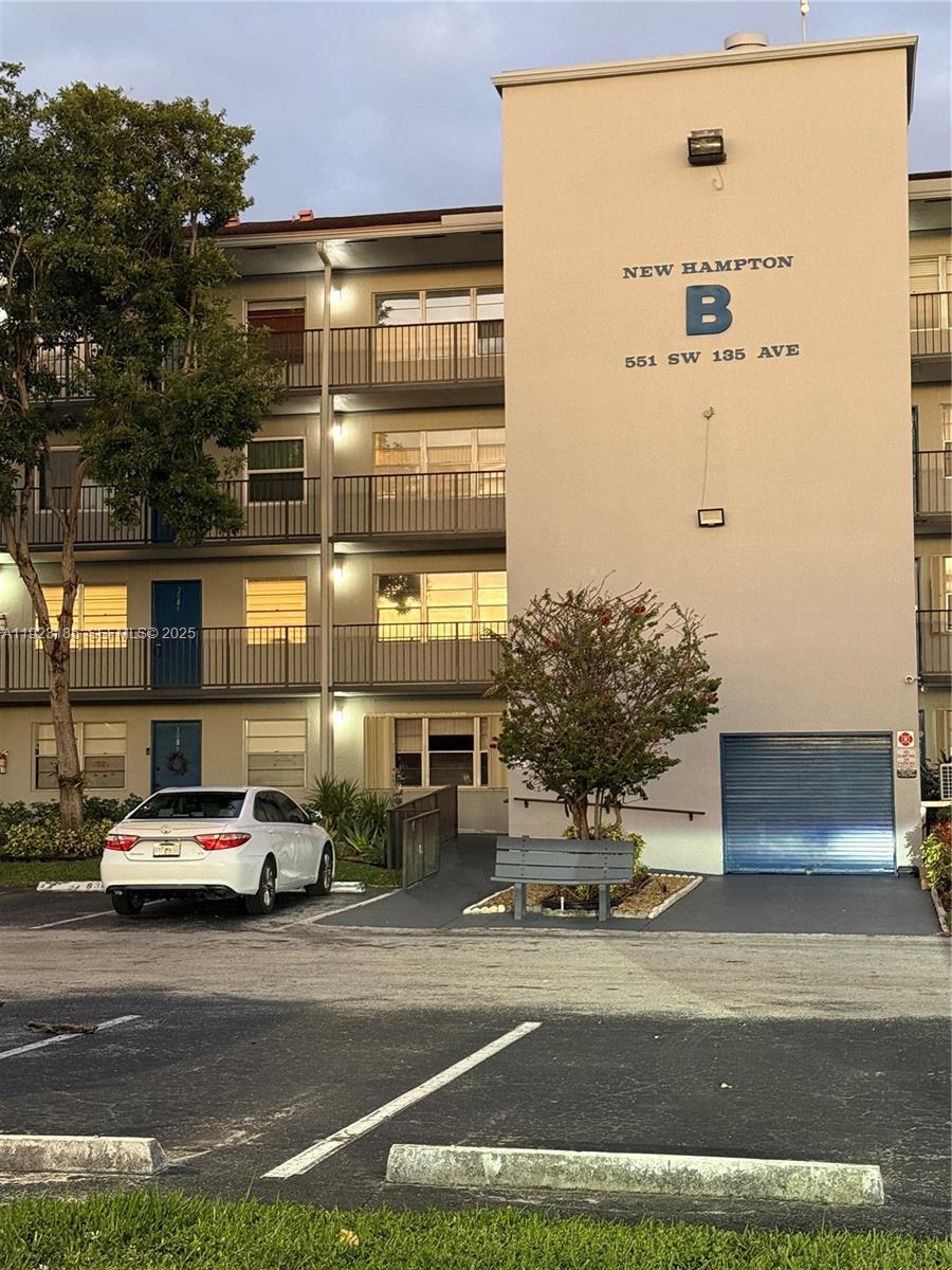 NEW HAMPTON AT CENTURY VI - Residential