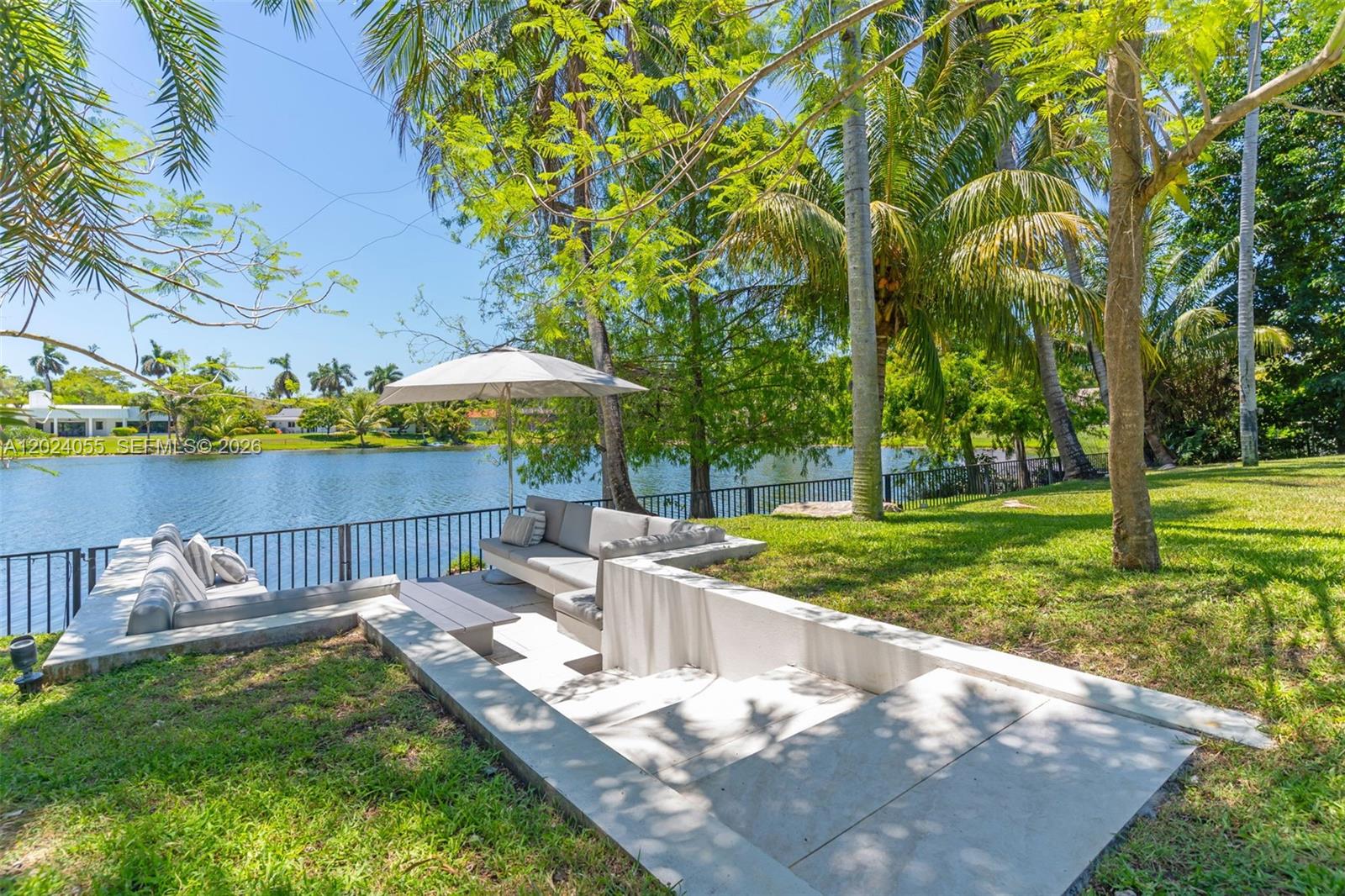 LAKE SHELDON - Residential