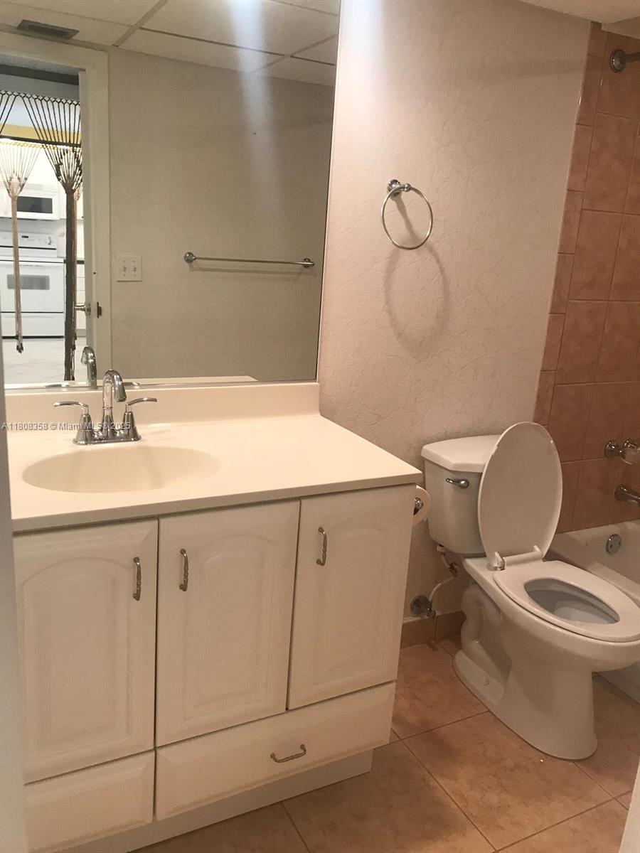 1800 SW 81st Ave 1411