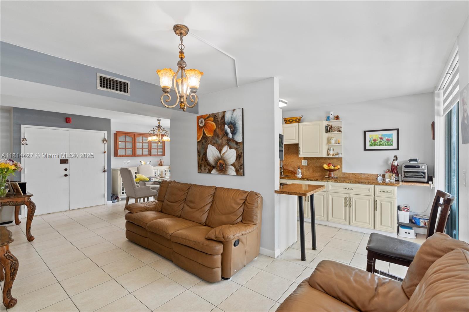 INTERNATIONAL PARK I COND - Residential