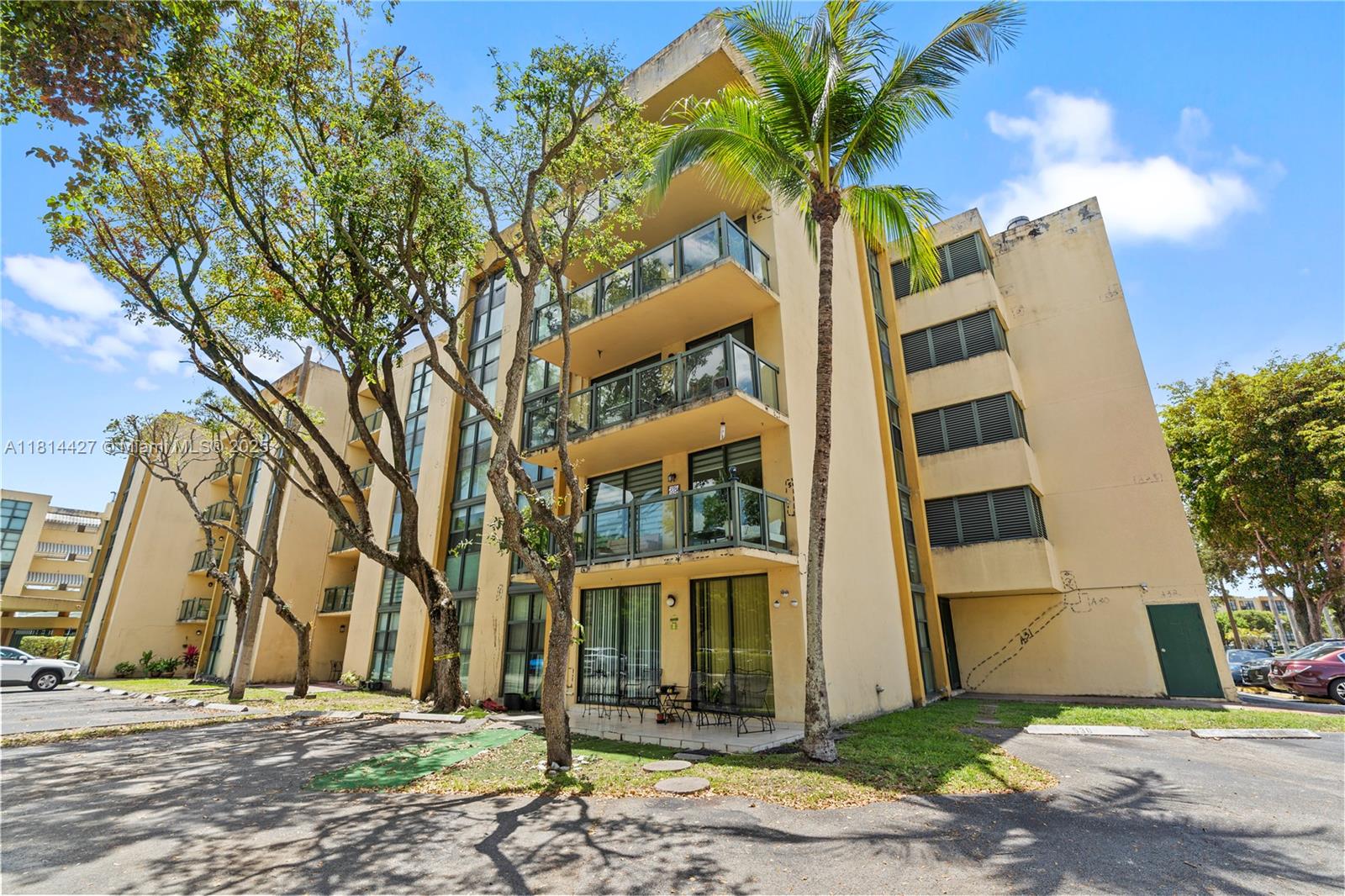 Property for Sale at 11750 Sw 18th St 230-1, Miami, Broward County, Florida - Bedrooms: 4 
Bathrooms: 2  - $347,000