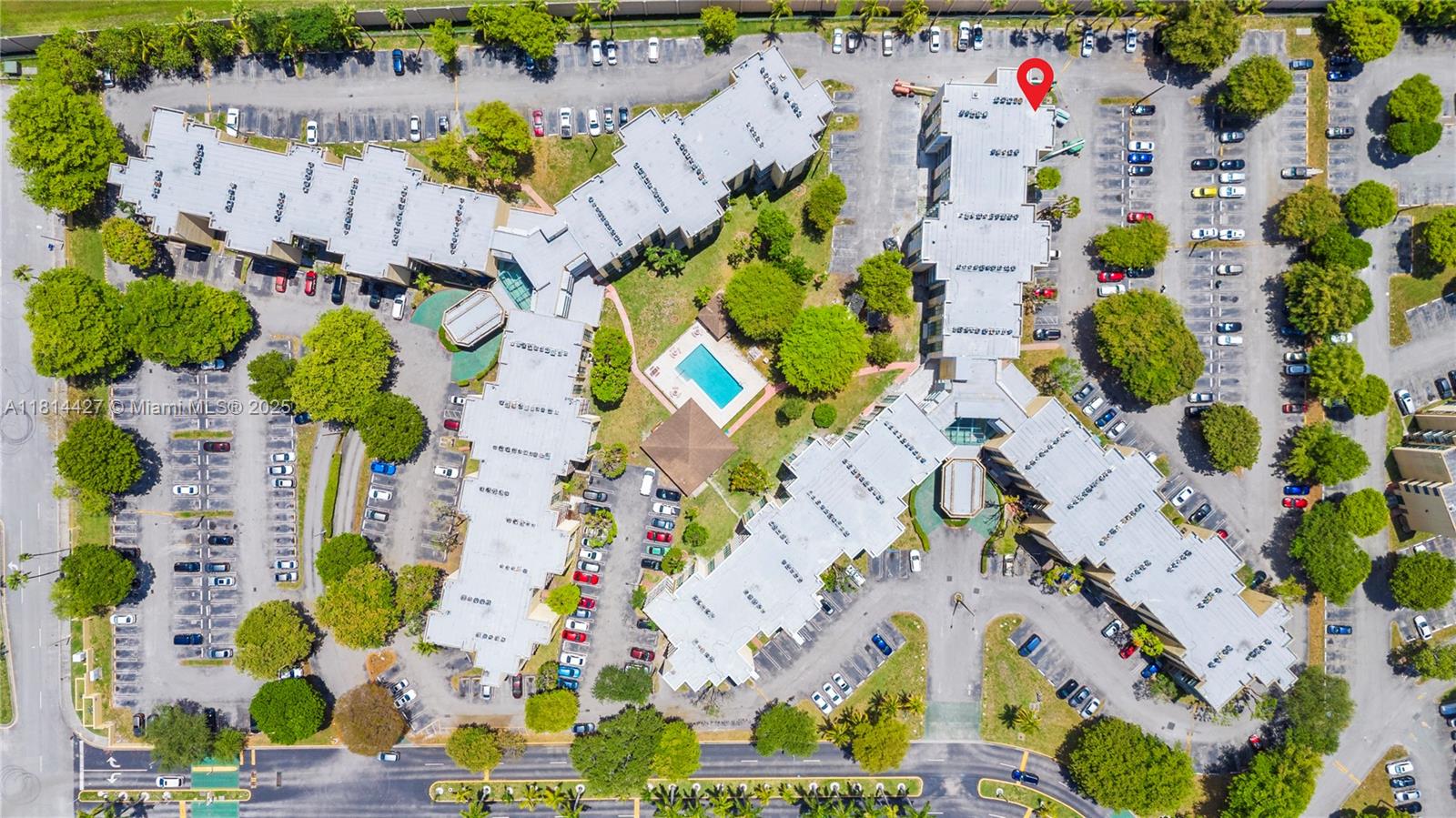 INTERNATIONAL PARK I COND - Residential