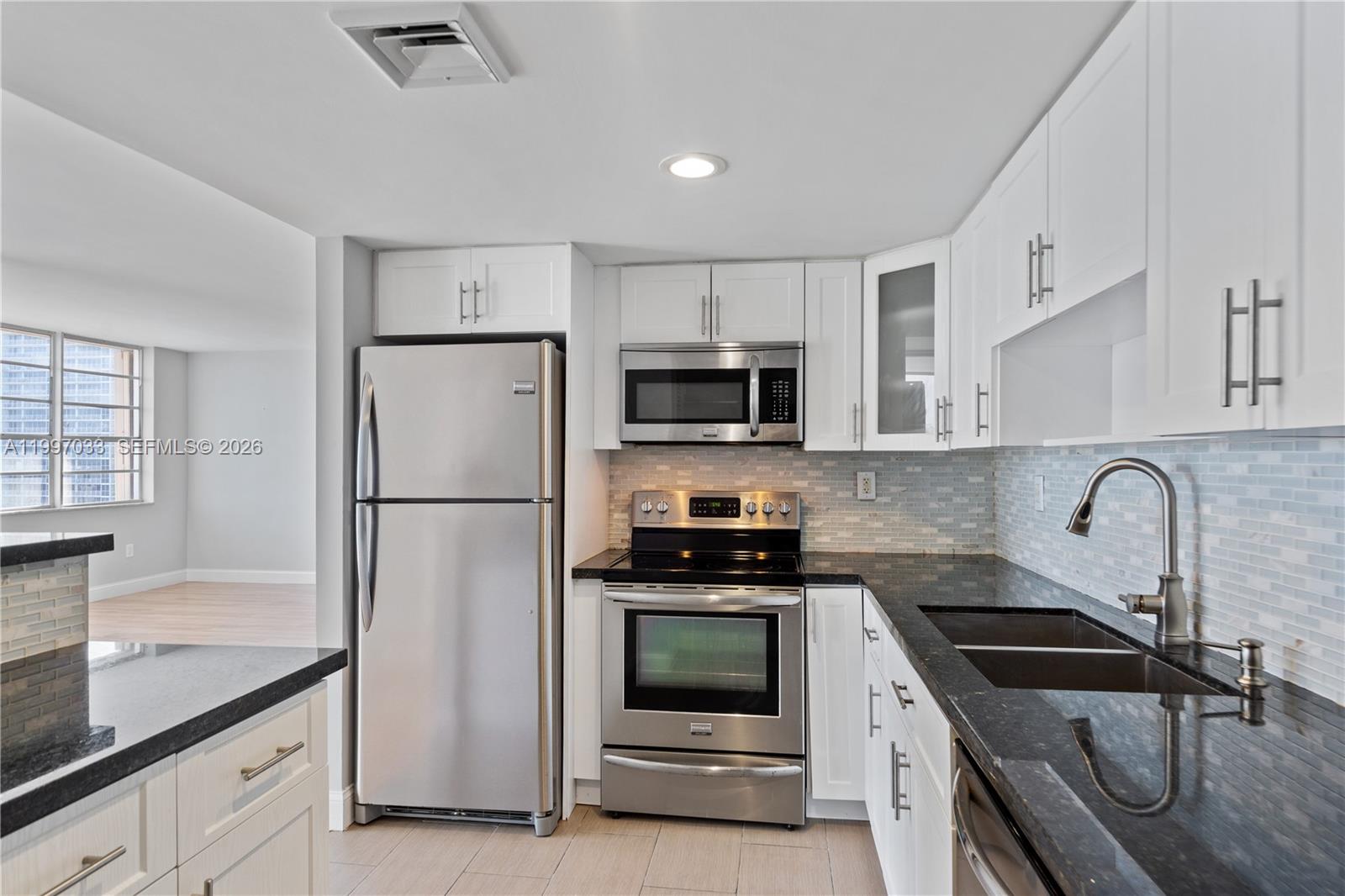 KENNEDY HOUSE CONDO - Residential