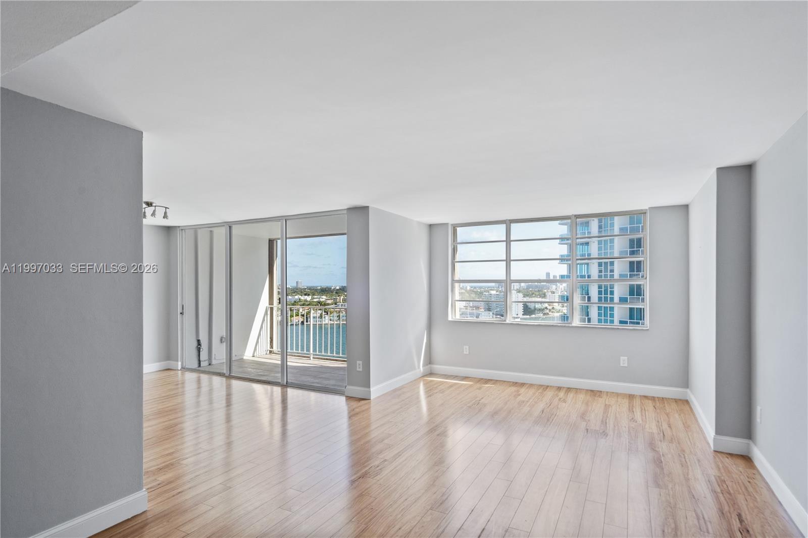 KENNEDY HOUSE CONDO - Residential