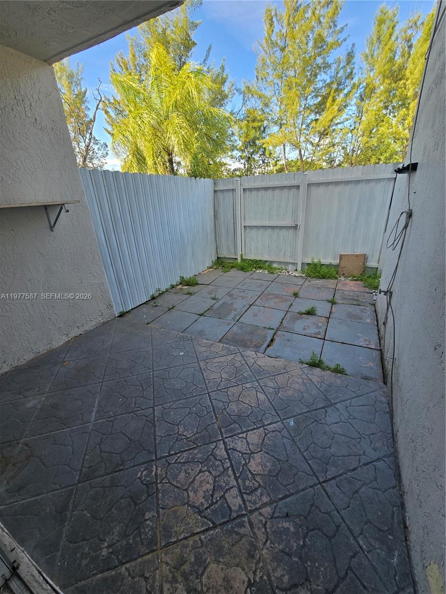 VILLA REAL CONDO NO 7 - Residential