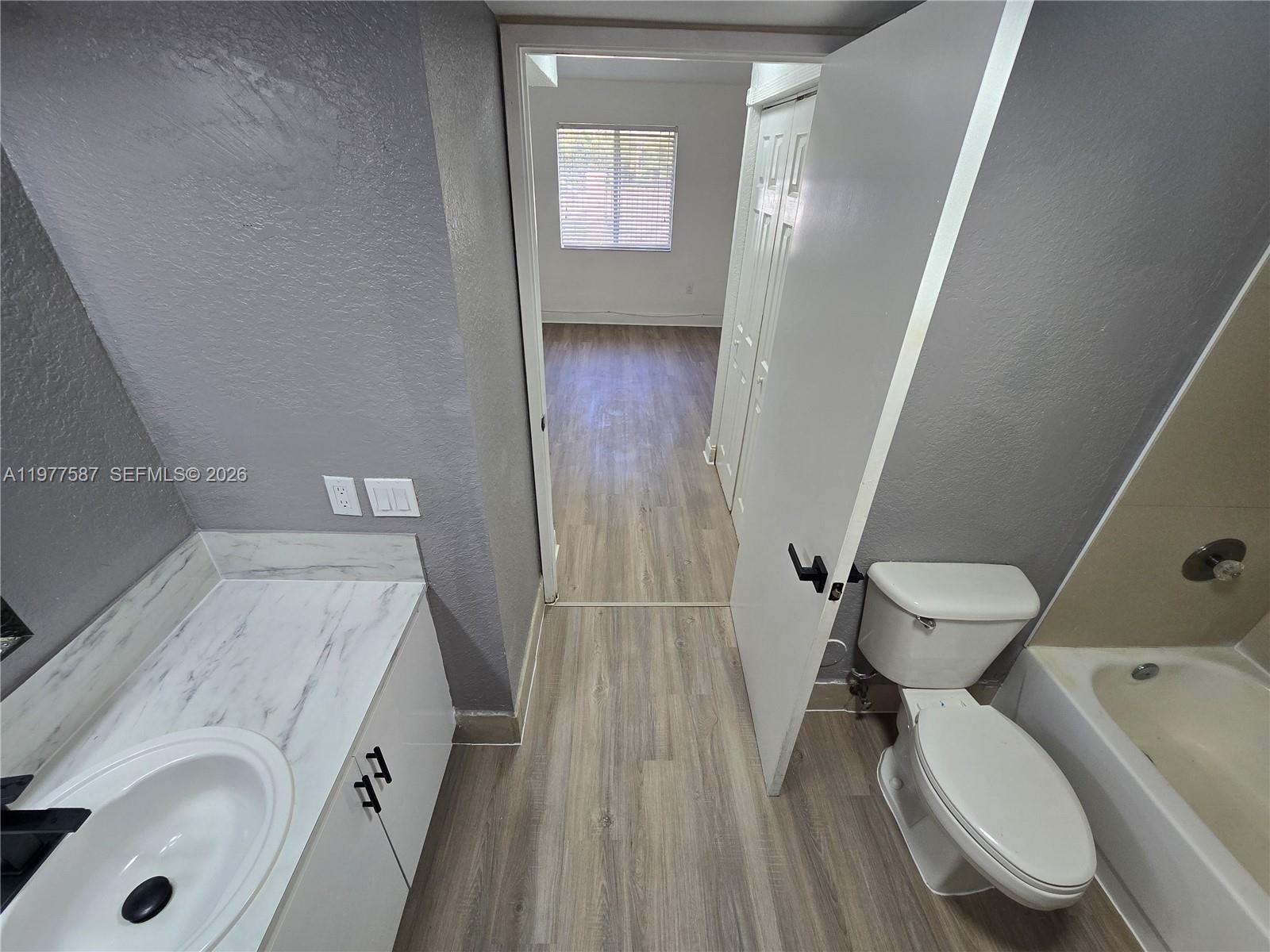 VILLA REAL CONDO NO 7 - Residential