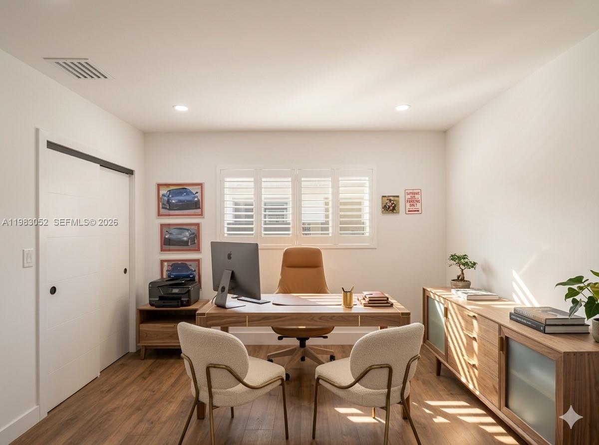 BISCAYNE POINT - Residential