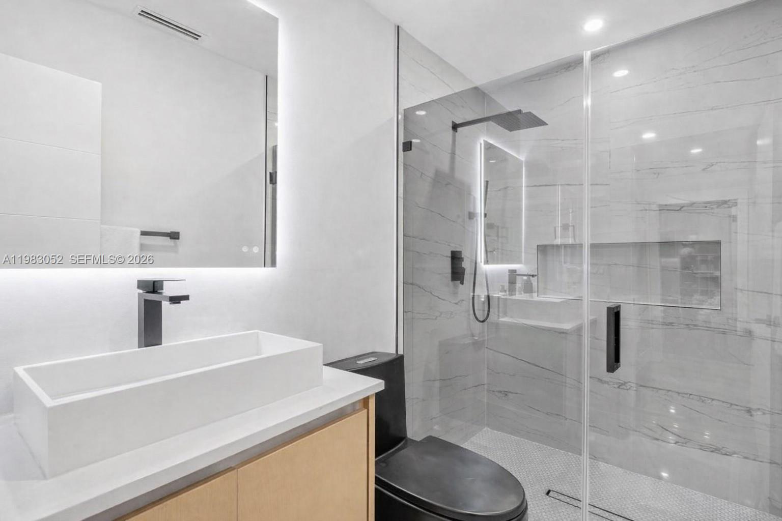 BISCAYNE POINT - Residential